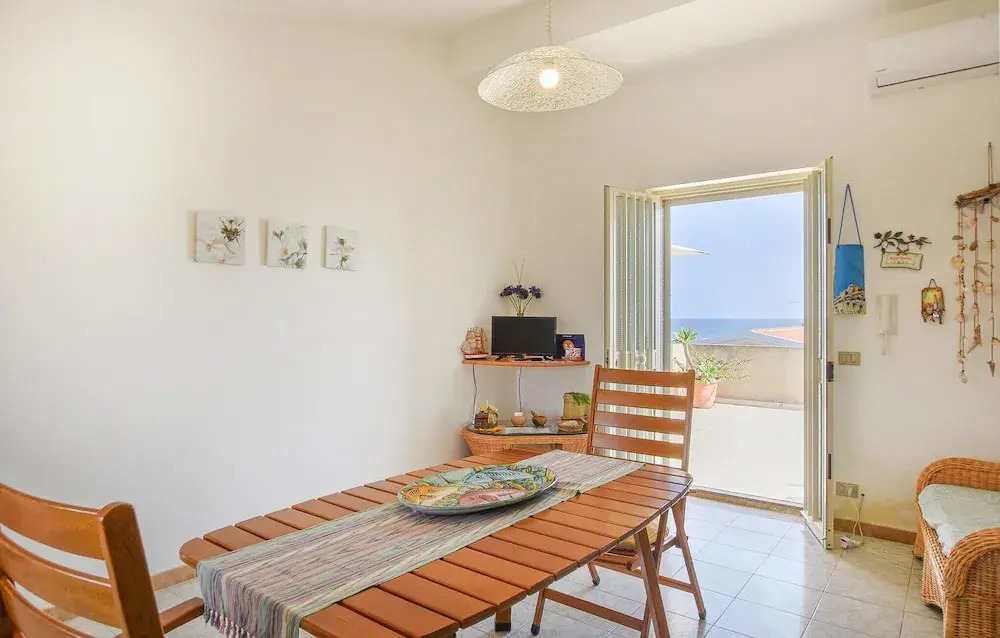 Beautiful Apartment in Donnalucata With 2 Bedrooms and Wifi