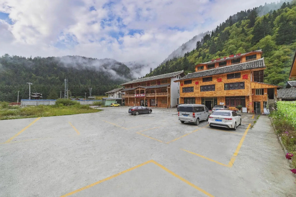Huanglong Scenic Area Yunxia Hotel
