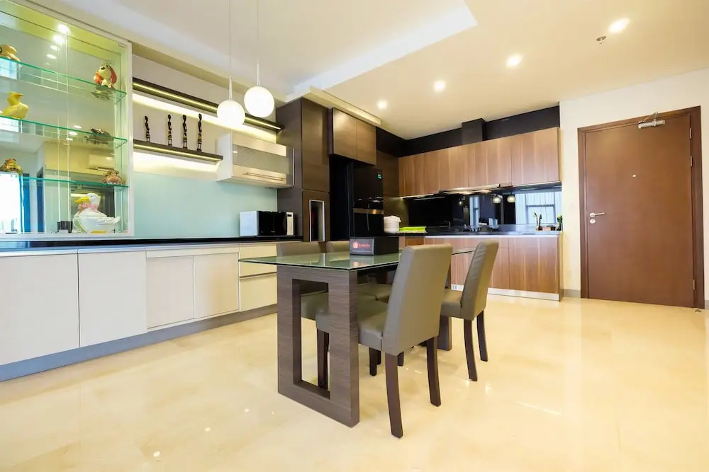 Modern Elegant Design L'Avenue Apartment