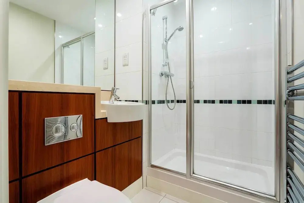 Veeve - Chelsea Contemporary