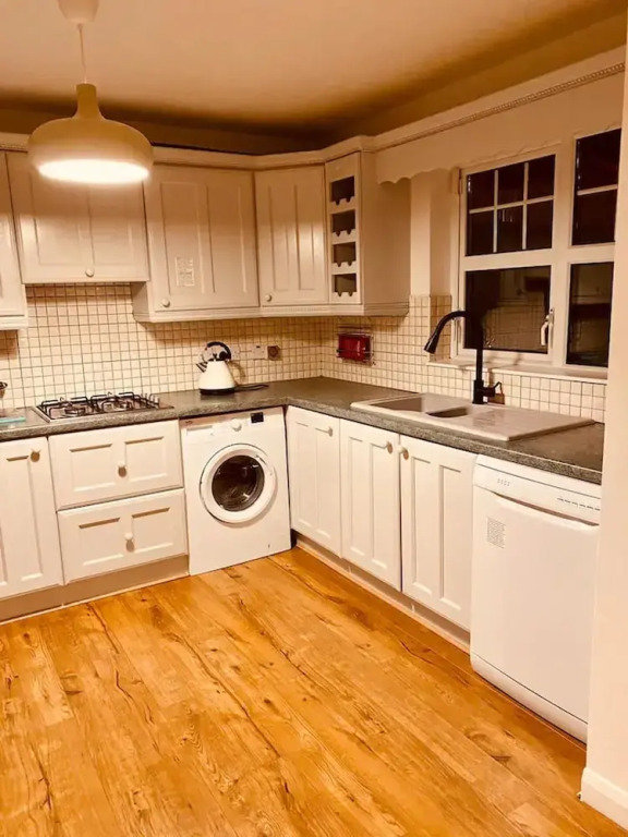 Beautiful 3-bed House in Londonderry