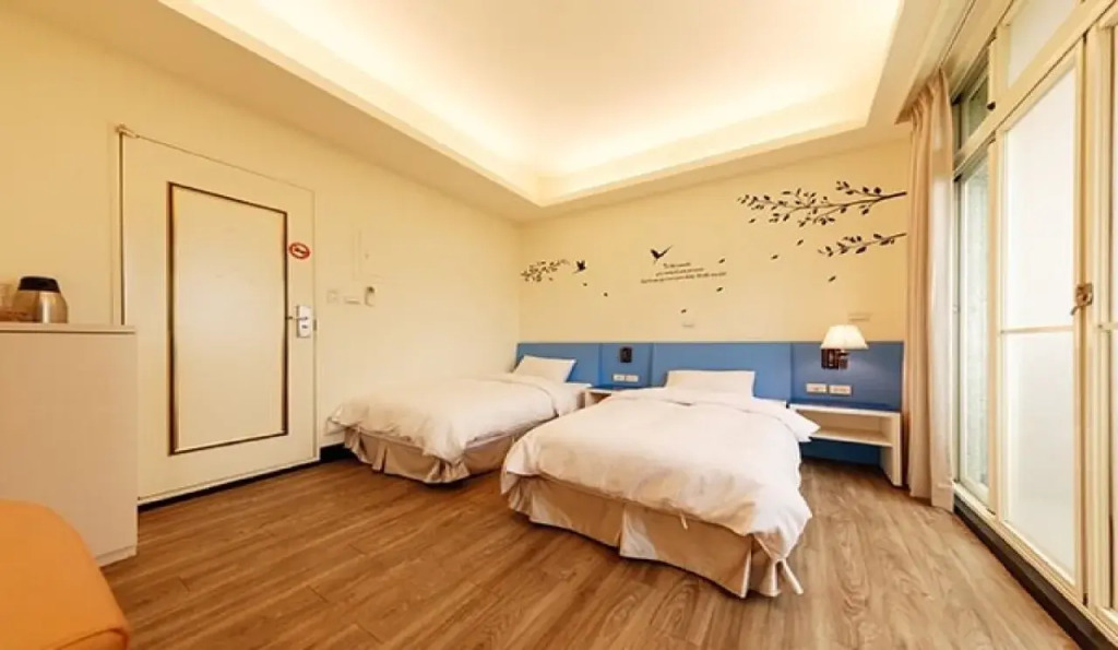 Backpacker B&B