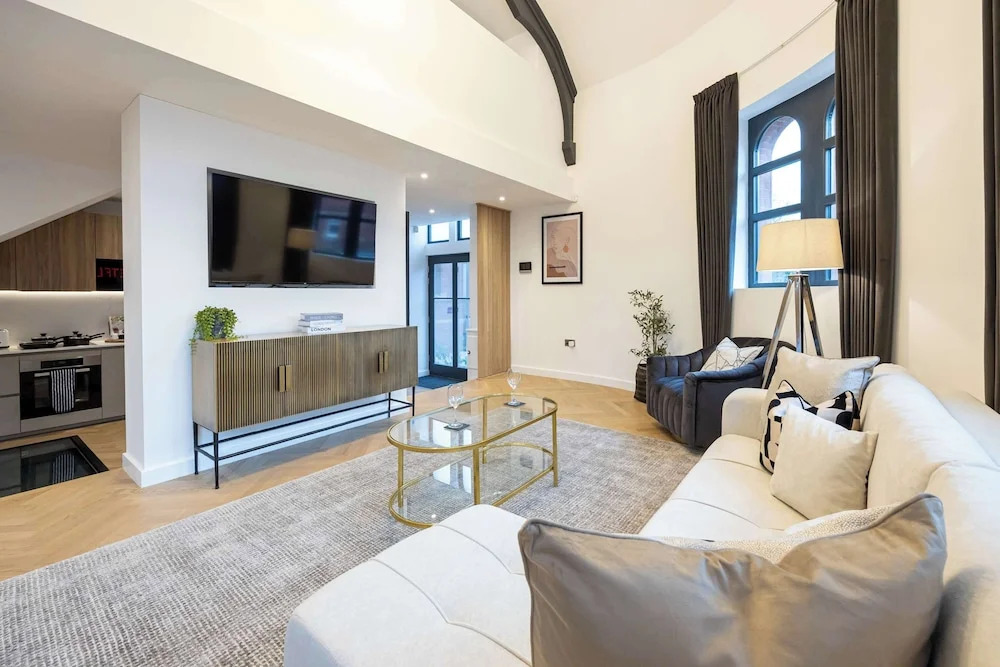 Luxury Church Conversion in Hale - Sleeps 4