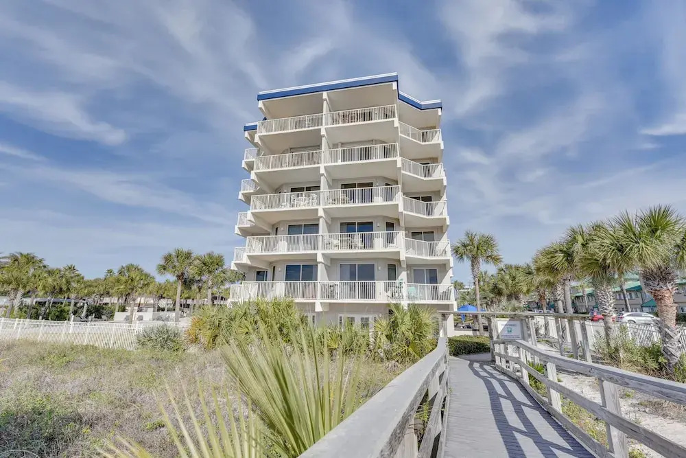 Sunny Fort Walton Beach Condo - Walk to Ocean!
