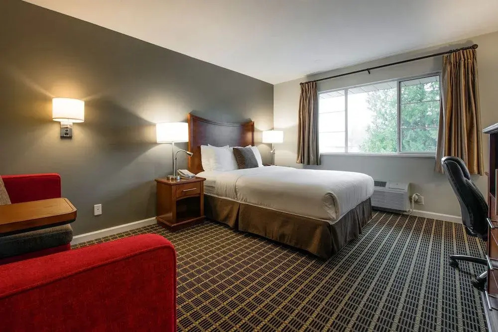 Gibsons Garden Hotel