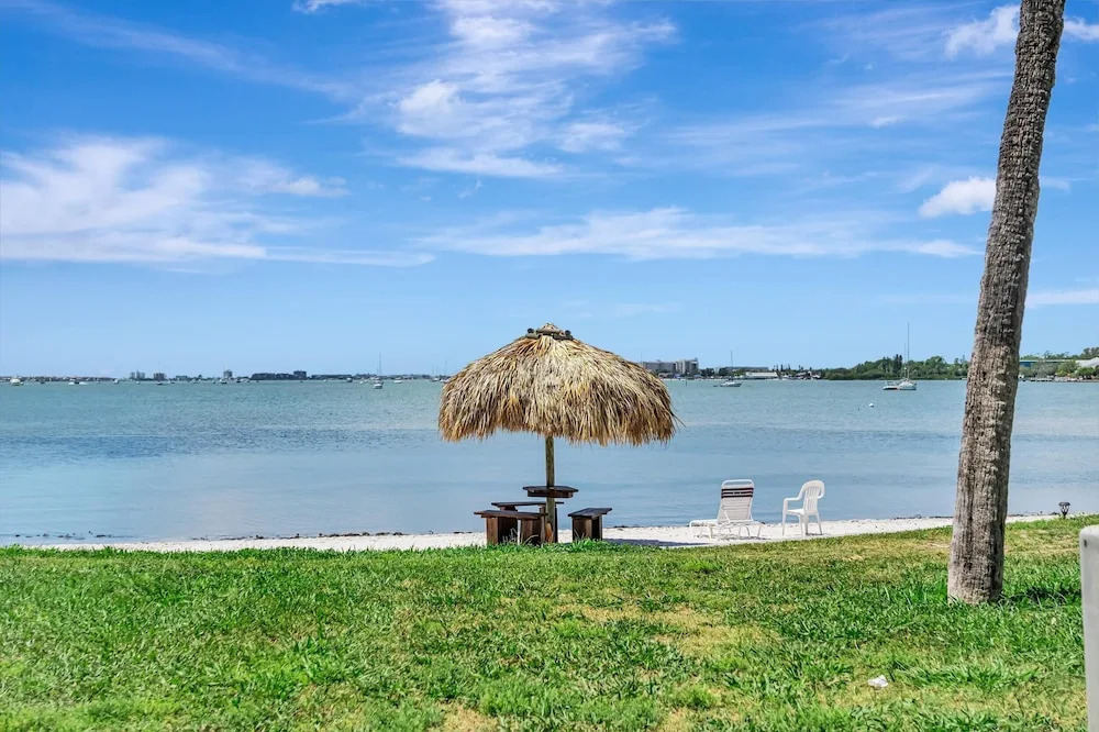 Bermuda Bay Beachside Condo