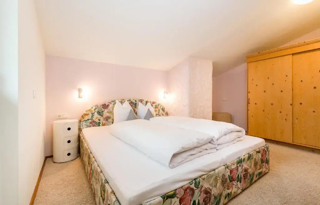 Apartments Tannheim - Ruhige Apartments mit Infrarotsauna & Sommerbergbahnen inklusive