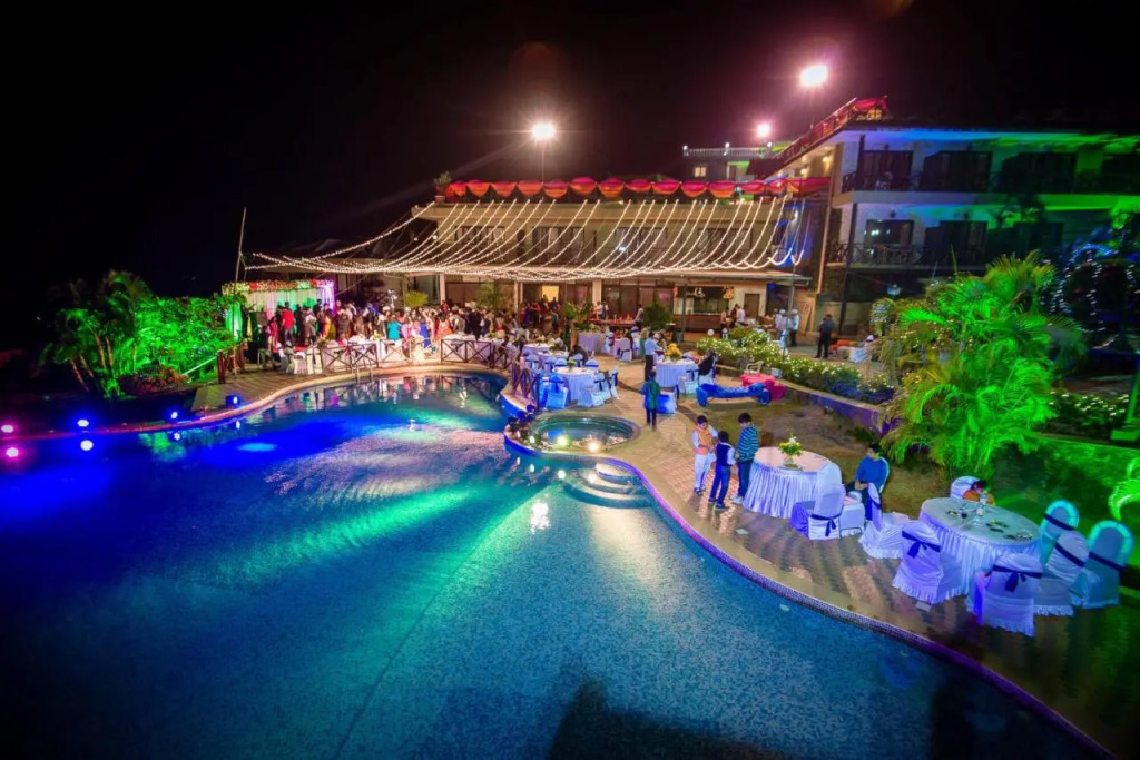 Upper Deck Resort - Highest Peak, Lonavala