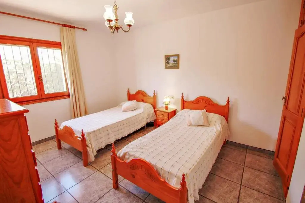 Emilia - holiday home with ocean view and private pool in Benissa