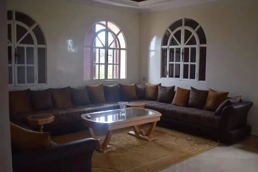Villa Al Jaouhara - Private Pool, 1-Hectare Garden & 20 Guests