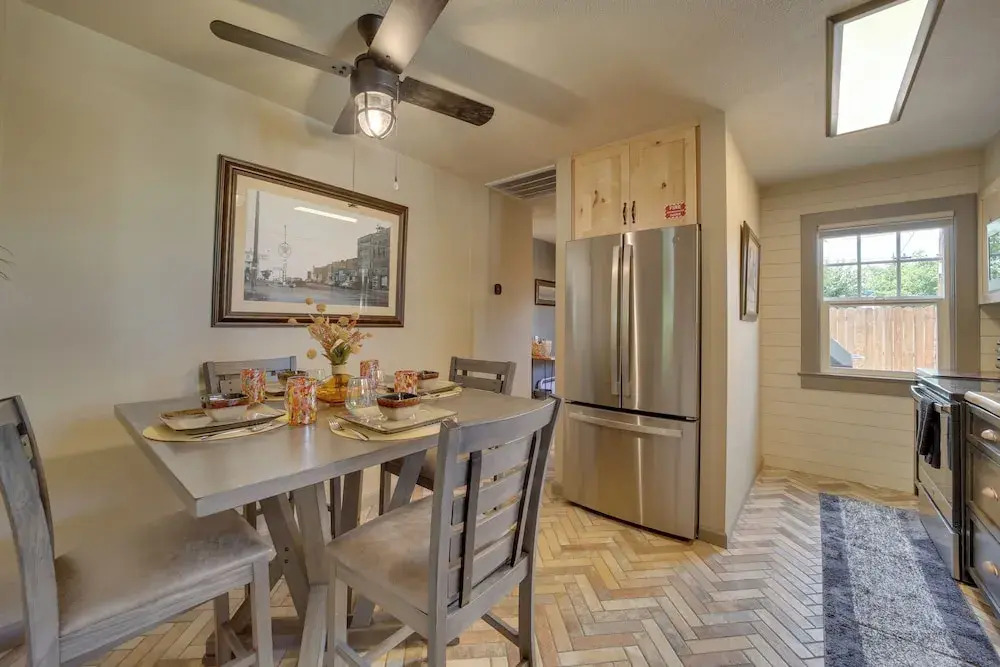 < 1 Mi to Dtwn: Home w/ Deck in Clarkdale!