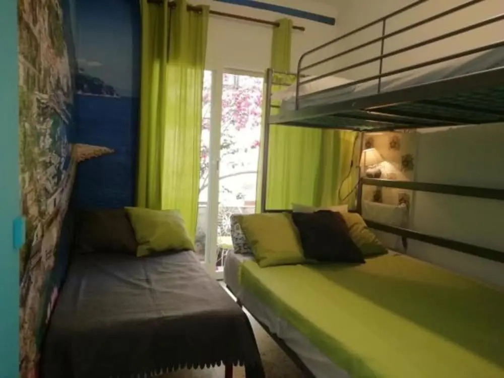 Habitacions Can Pau Guest House