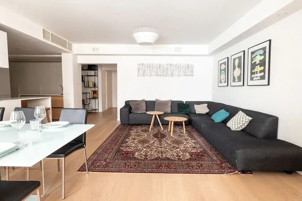 2ndhomes Gorgeous & Modern 2BR Apartment