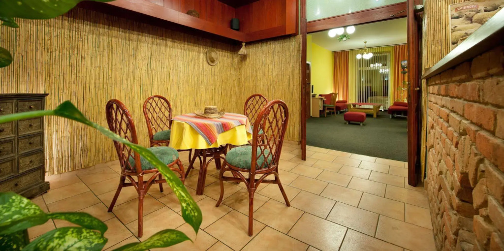 Hotel Henrietta