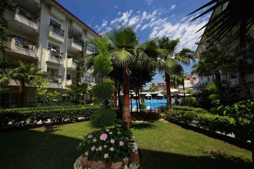 Sun City Apartments & Hotel