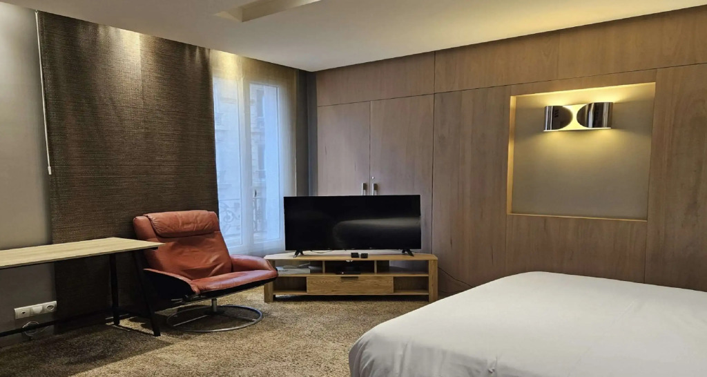 Hotel Apolonia Paris Montmartre; Sure Hotel Collection by Best Western