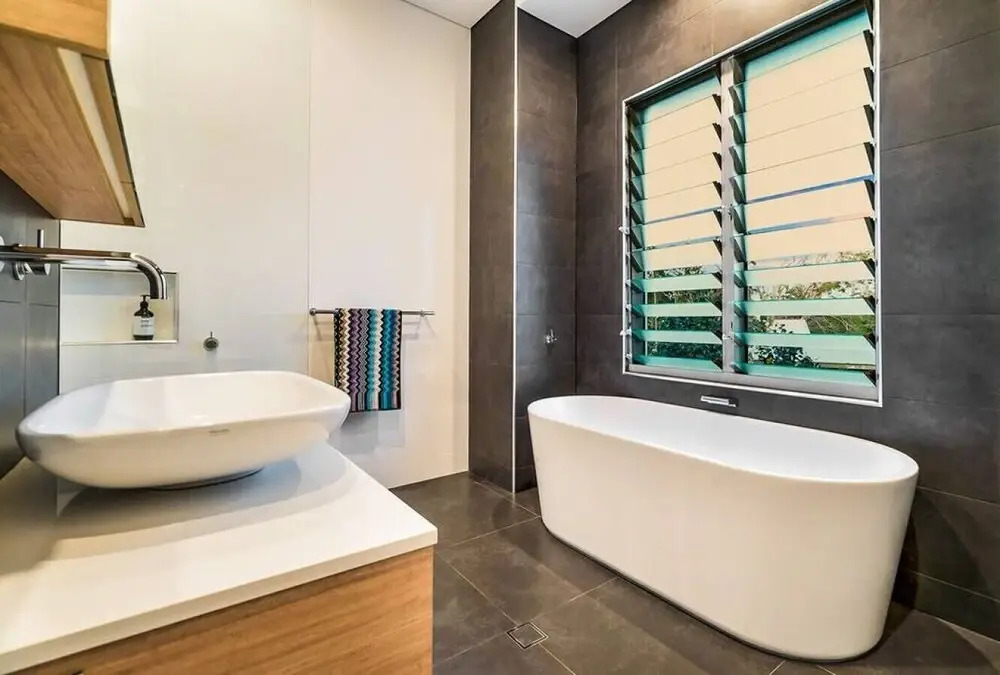 ZENLUX - 5BR Holiday Home with Pool