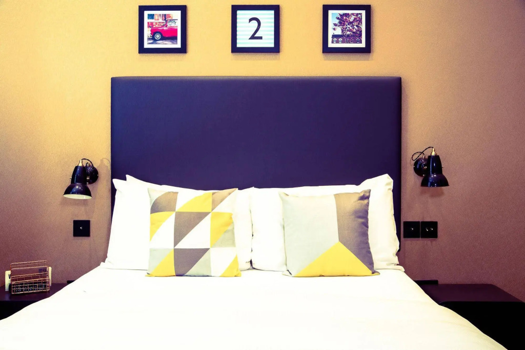 room2 London Hammersmith Townhouse