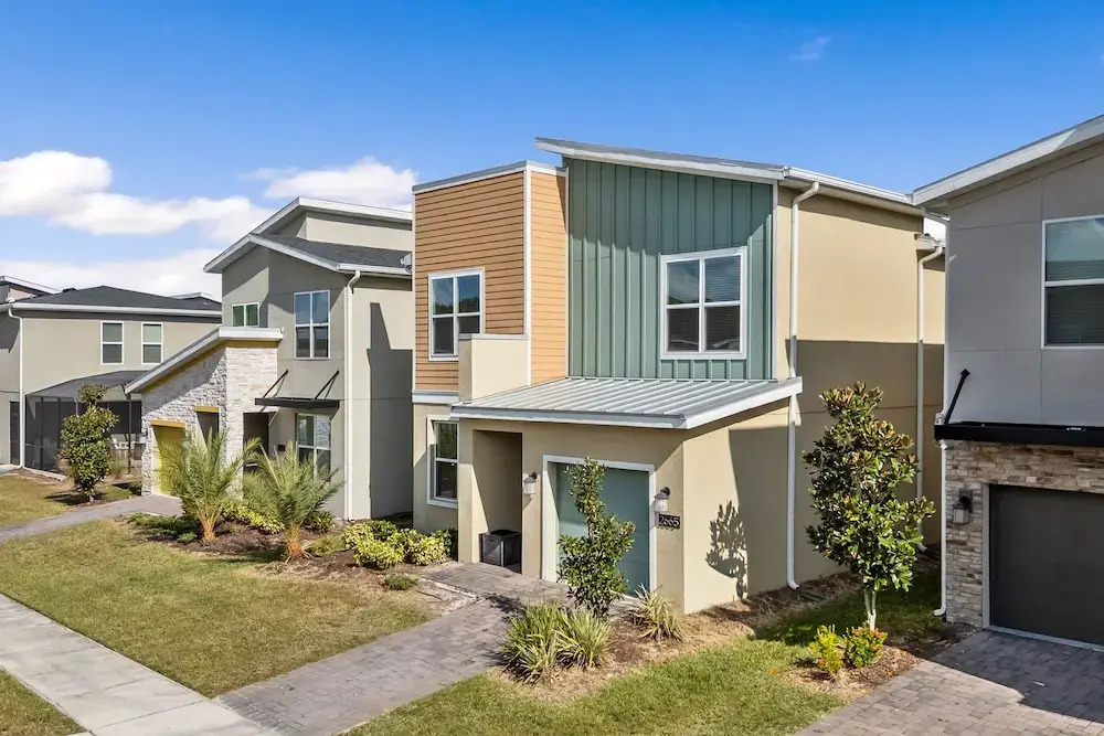 5BR 5BA Home Storey Lake Water Park Amenities
