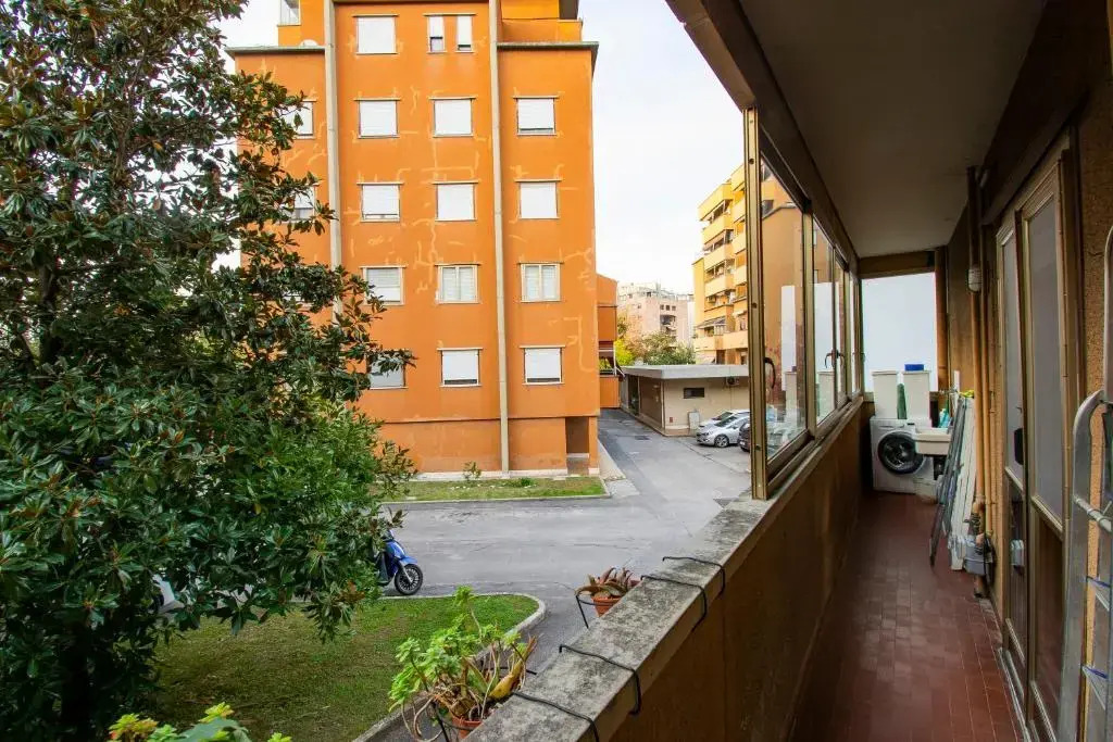 ALTIDO Lovely Flat for 4 with Balcony and Free Parking
