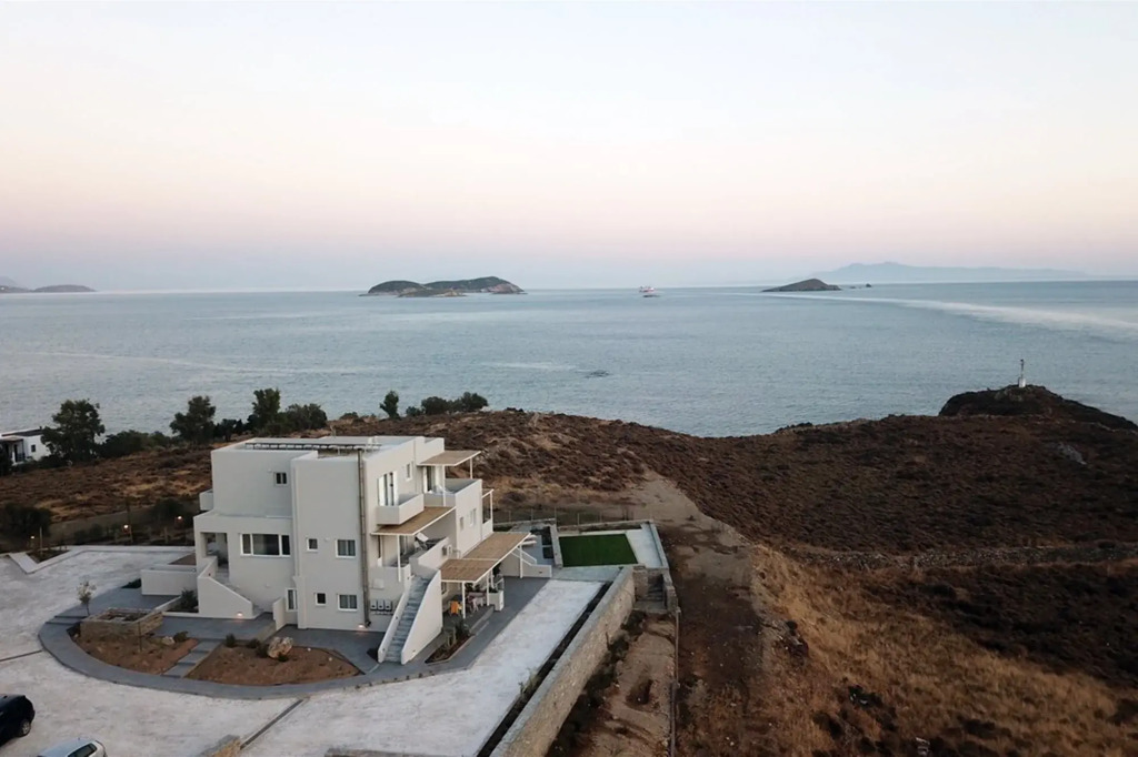 Pharos Apartments