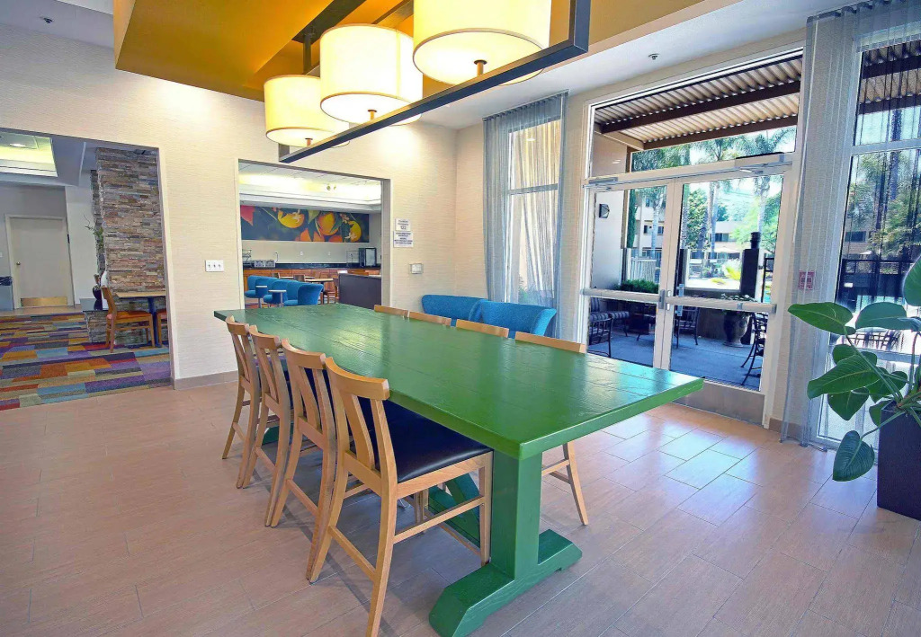 Fairfield Inn and Suites by Marriott San Jose Airport