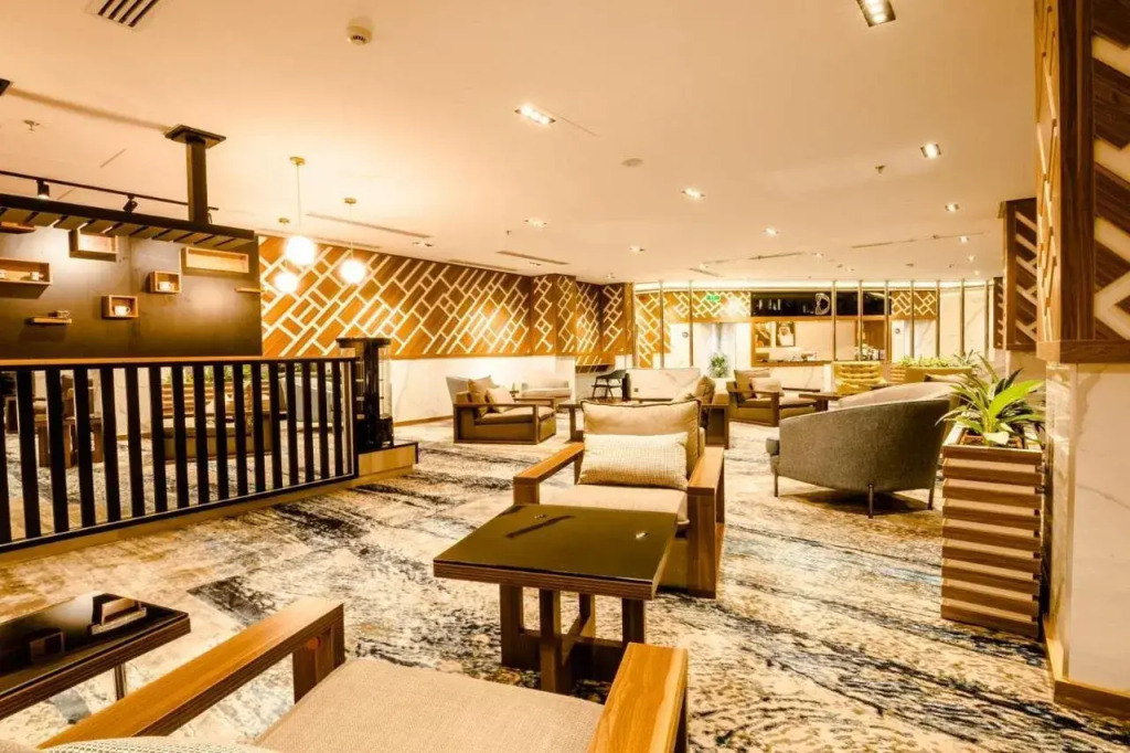 White Diamond Hotel Sari