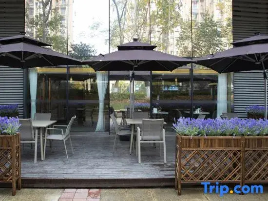 Homeinn Plus Hotel (Ziyang High-speed Railway North Station District Government)