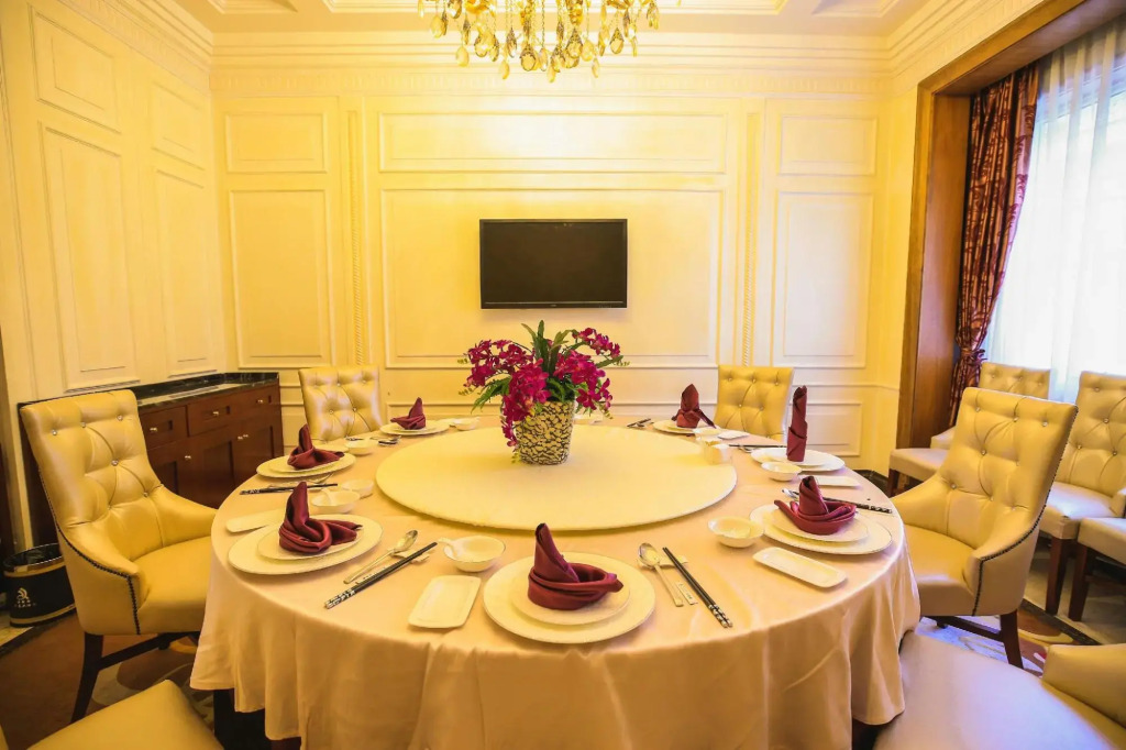 Huaxia Hotel