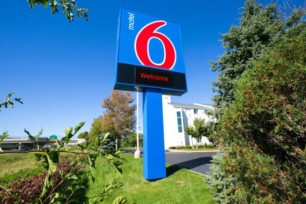 Motel 6-Brooklyn Center, MN - Minneapolis