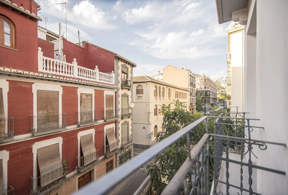 EnjoyGranada GRAN VIA B-A & Parking Opcional