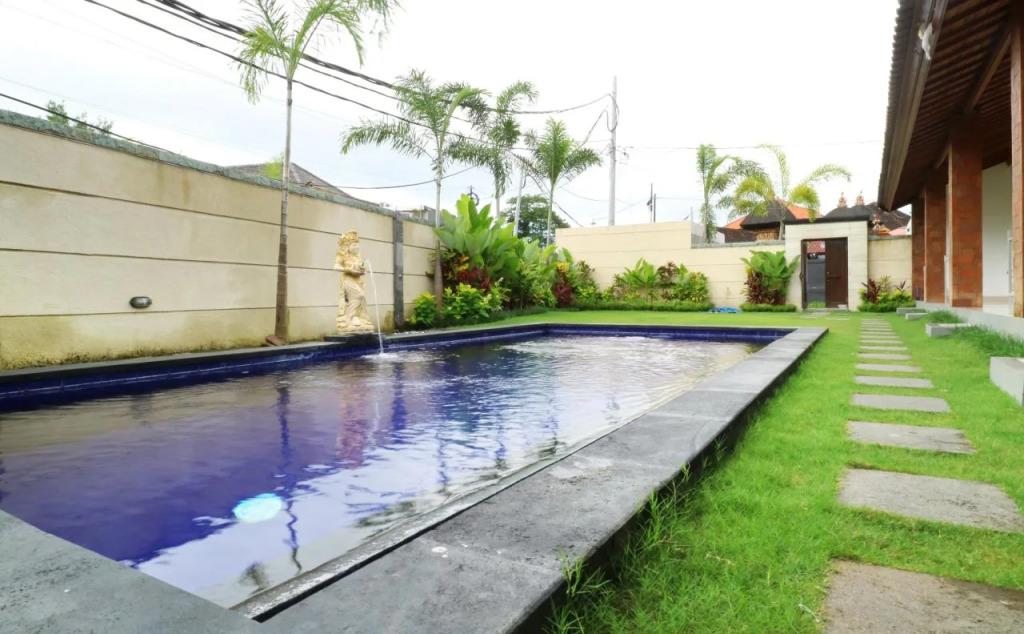 Aghasvina Guest House Canggu