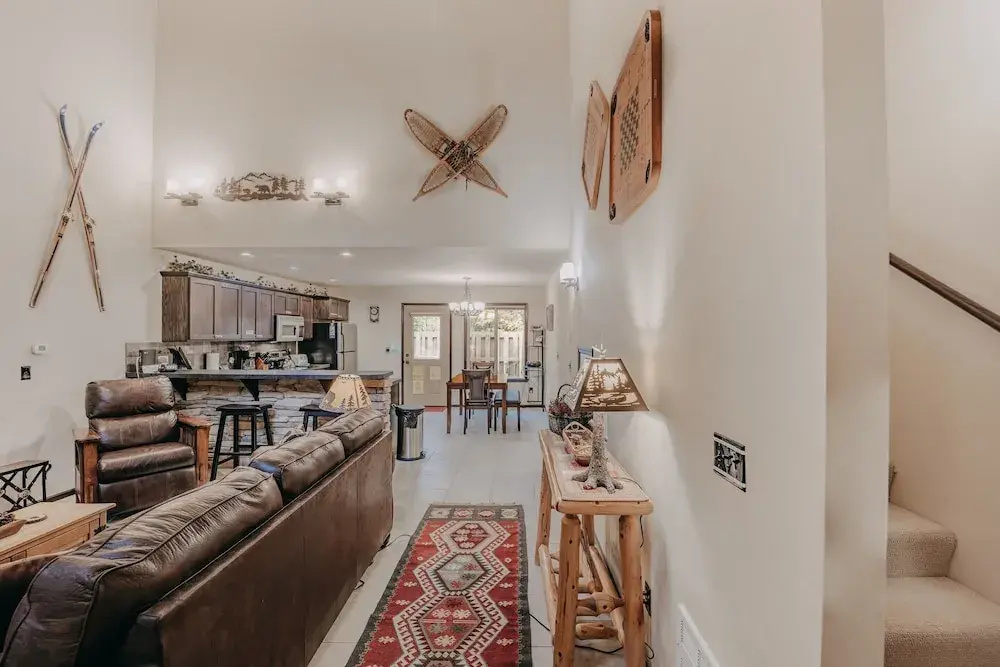 89GS - Hot Tub - Pets Ok - WiFi - Sleeps 4