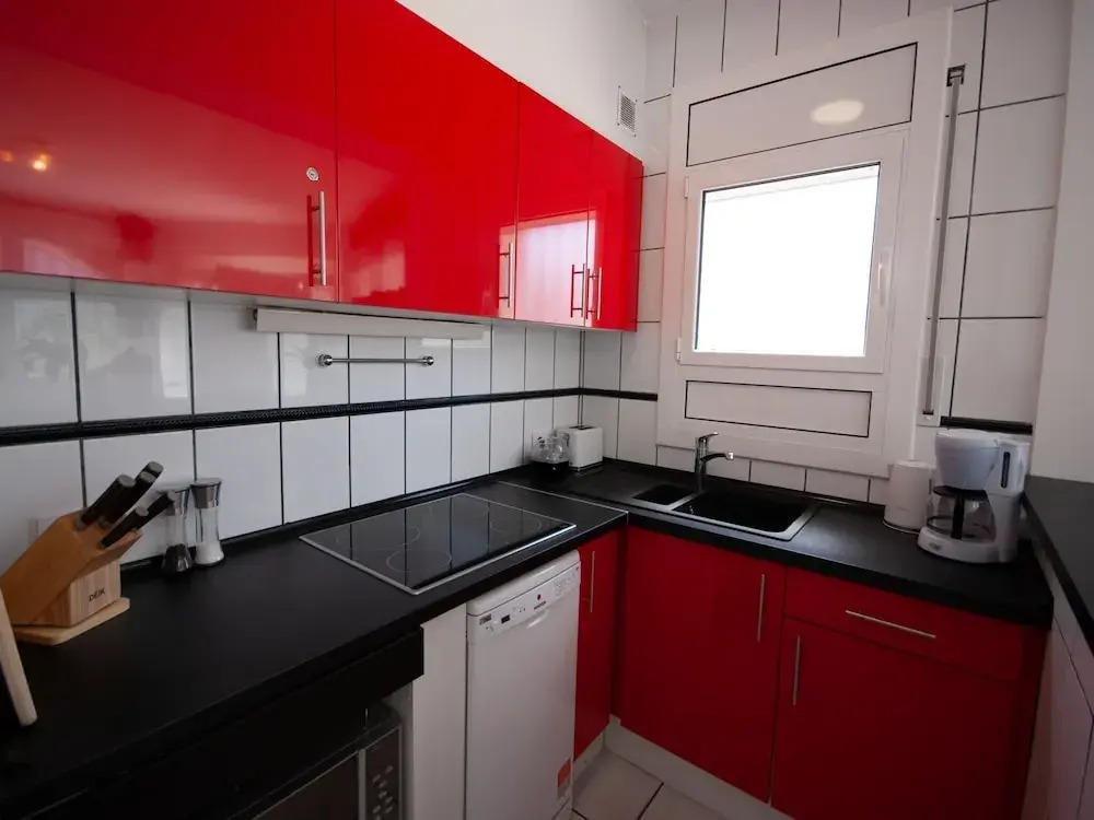 Beautiful Holiday Home for 4 With Private Swimming Pool