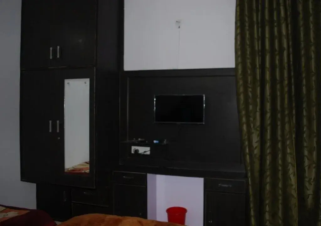 Taj Mahal Home Stay