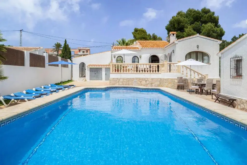 Casa Virginia by Aguilarent