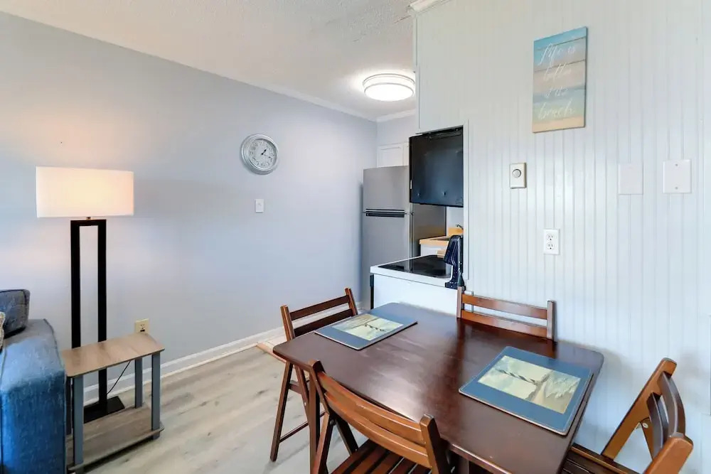 Beachfront Family Condo w/ Stunning Views!