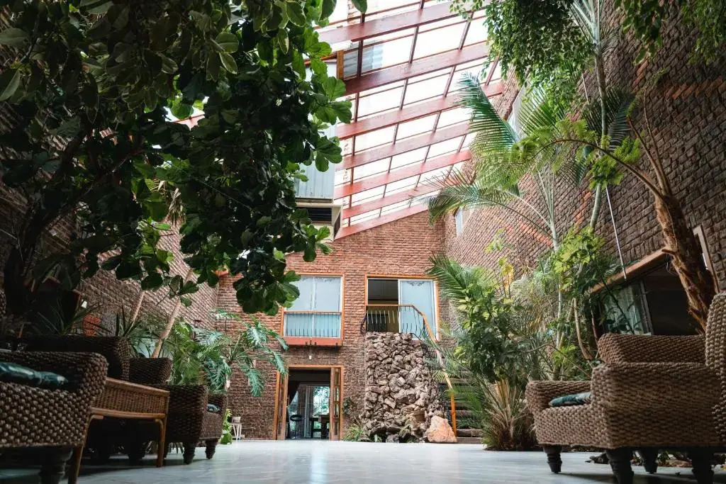 Oak Garden