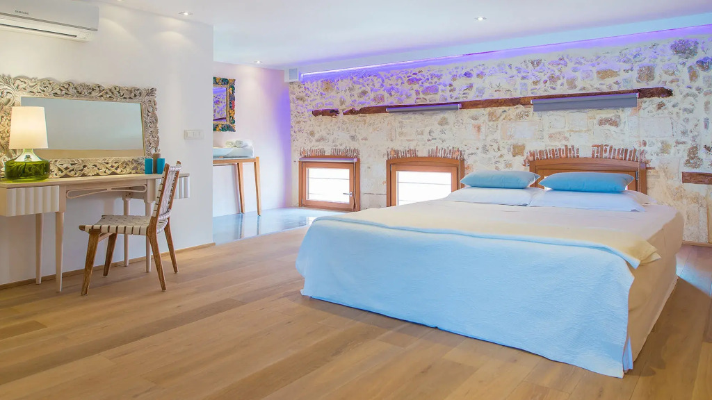 Vranas Residenza Signature Suites