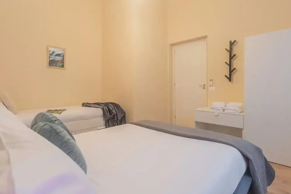 Simar Apartments nearby Como SG Train Station by Rent All Como