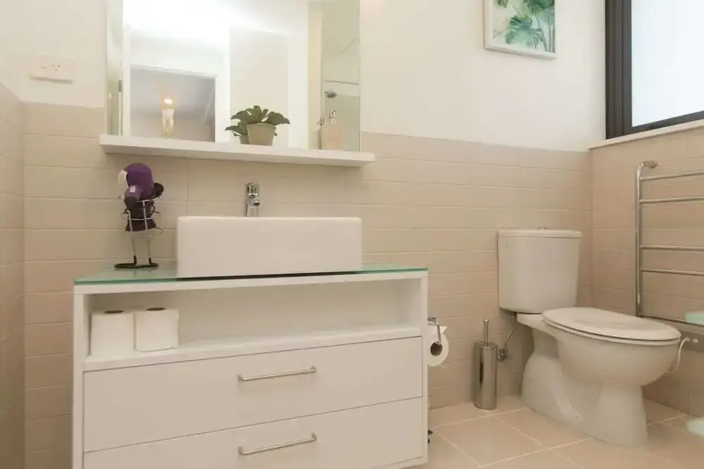 Spacious & Luxurious with Views