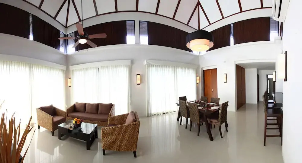 The Oriental Beach Pool Villa & Village