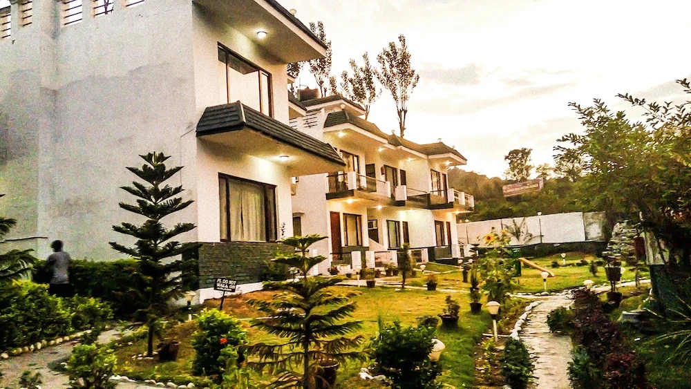Van Durga Villas & Suites