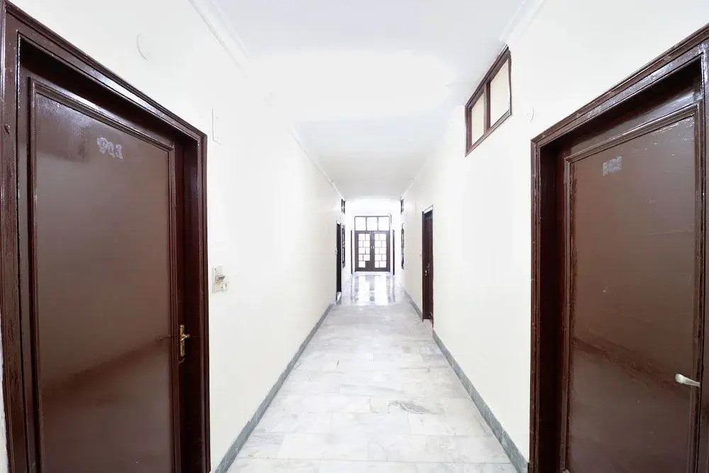 Oyo 24326 Ab Hotel