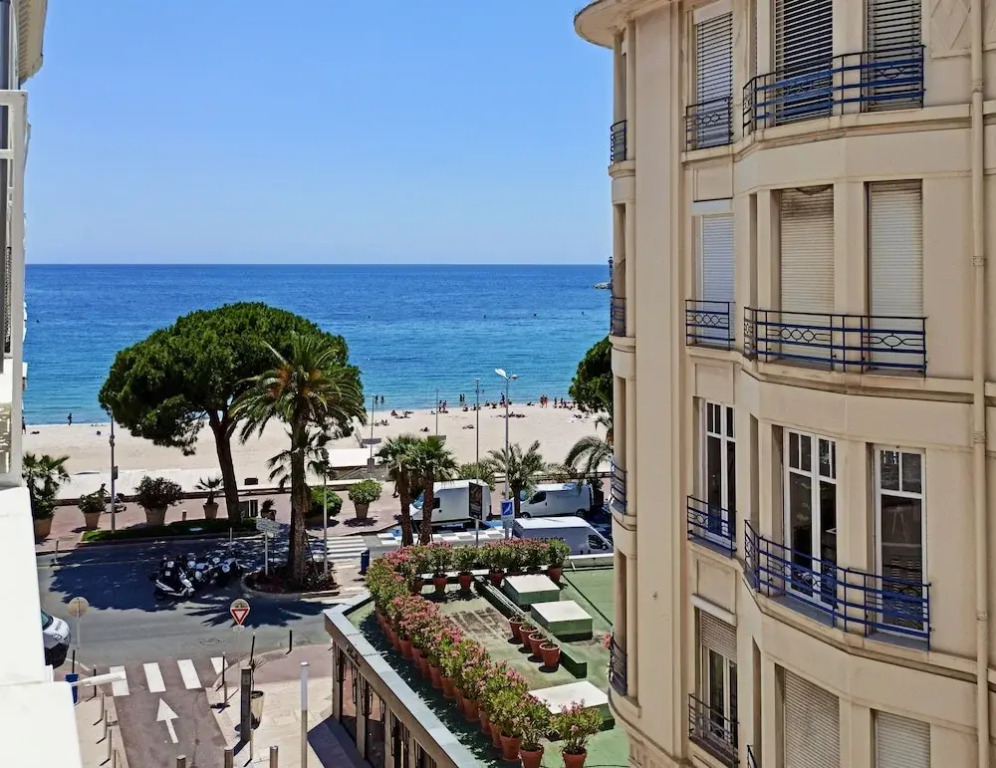 Spacious 2 Bedrooms close Croisette