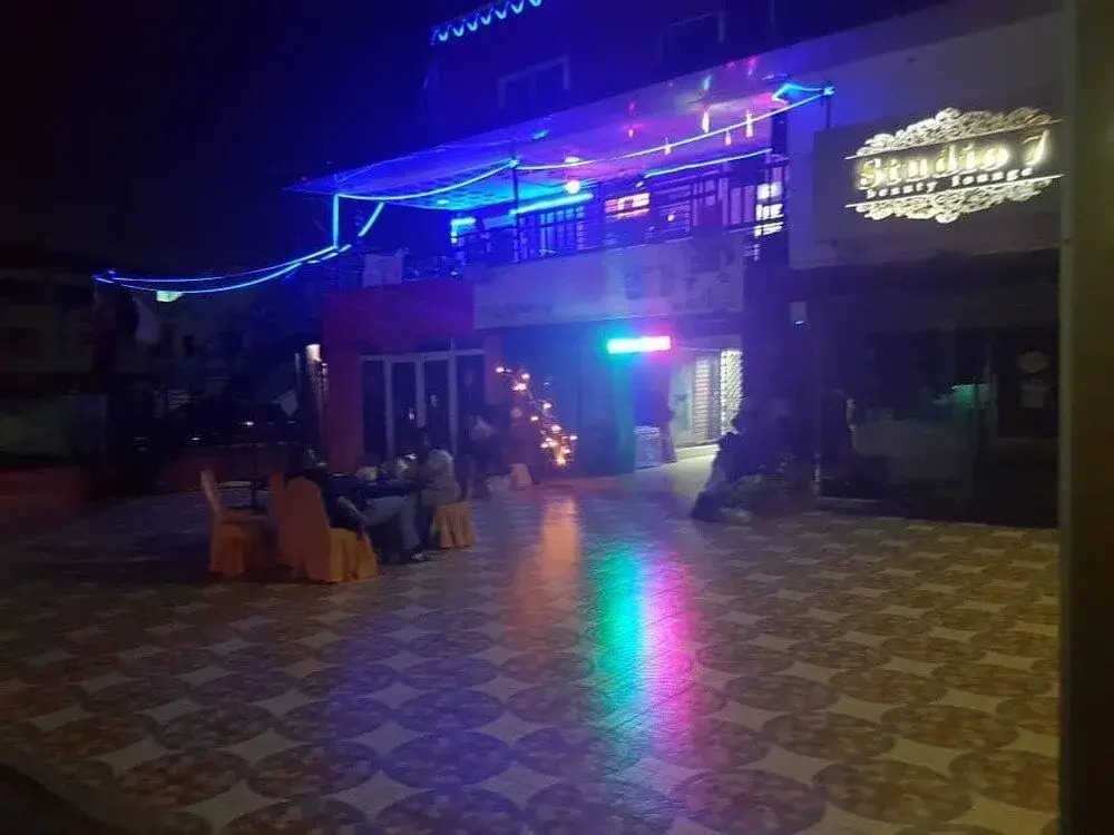 Riklyn Hotel