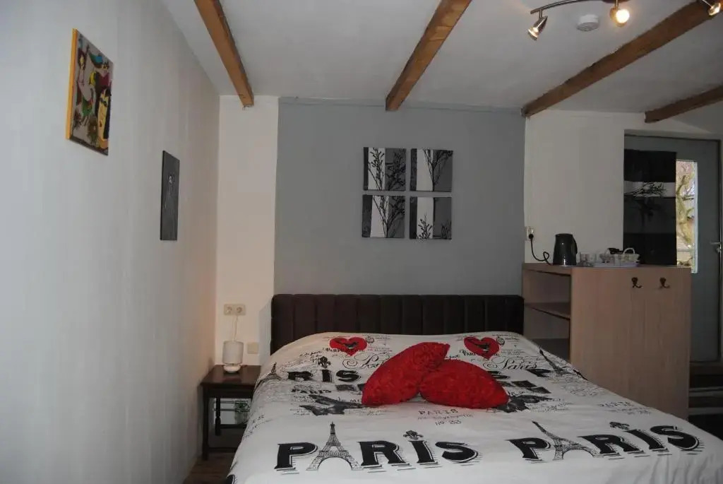B&B Warnstee