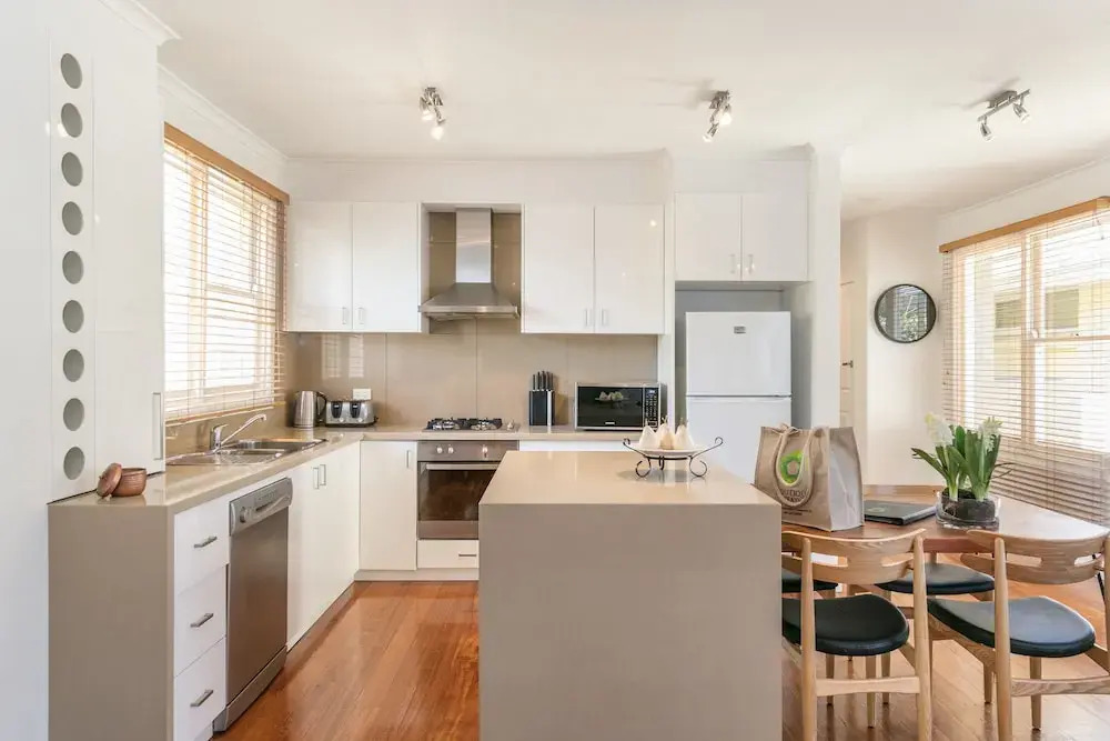 BOUTIQUE STAYS - Sandy Breeze 3