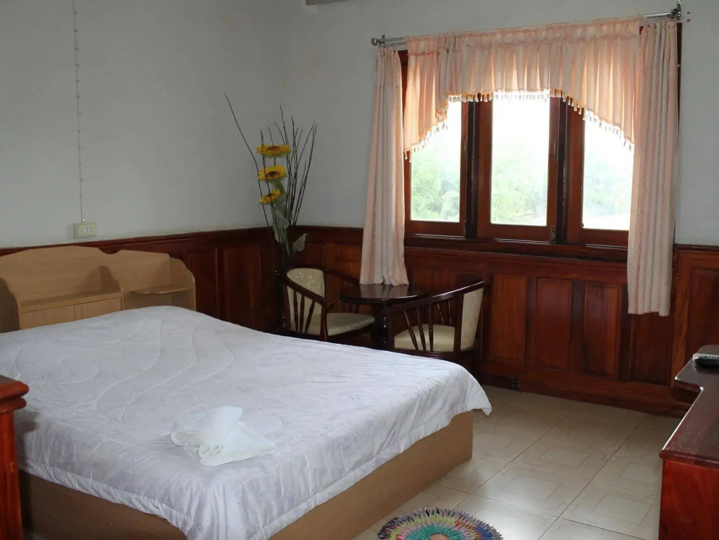 Sonsay Hotel