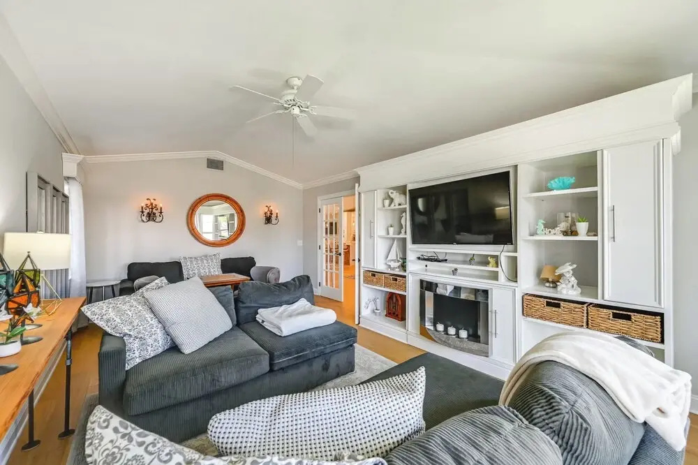Resort Community Escape: Naples Home 5 Mi to Beach